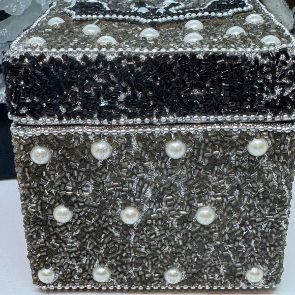 Beaded Jewelry/Trinket box - Picture 3 of 8